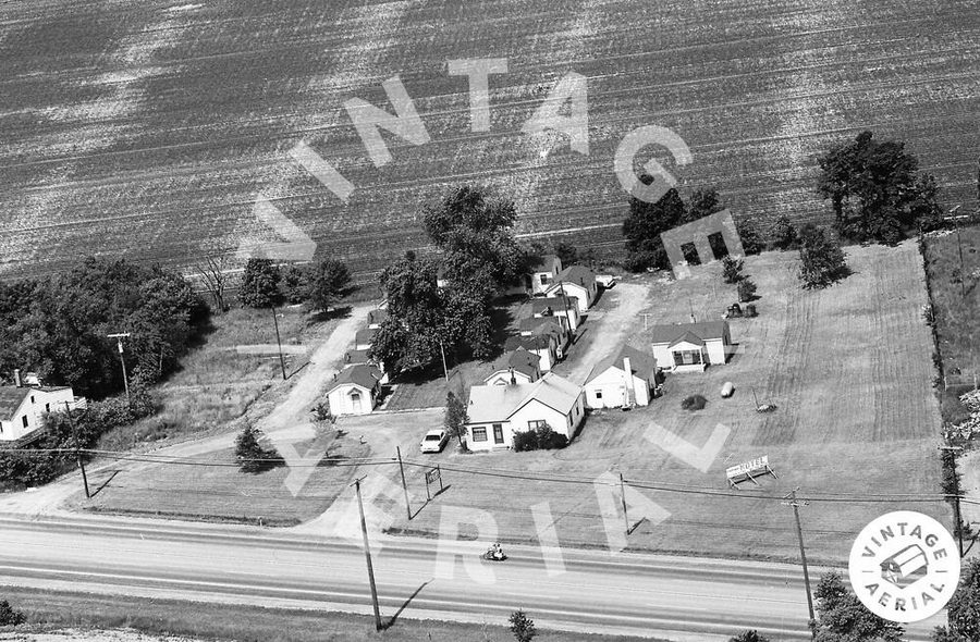 Parkway Motel (Park-Way Court) - 1972 Aerial